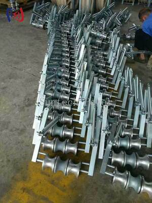 Three Sheaves Stringing Block with Durable Steel Frame and Low Friction Cable Pulling for Transmission Lines